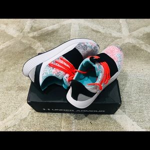Under Armour Breathe Lace Coral Shoe Women 8.5